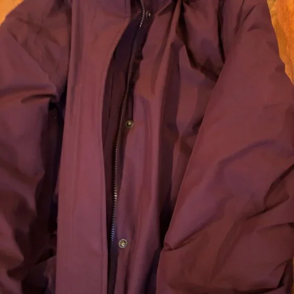 Lands End Women's Winter Long Jacket, L 14-16, Puffy Shell, Maroon - Picture 8 of 12